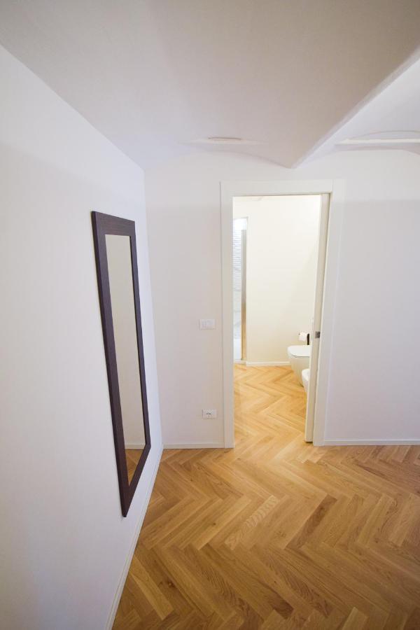 Sibilla Suite Apartment - Via Piella 14 Bolonia Exterior foto